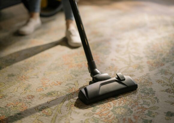 Carpet Cleaning (Steam & Shampoo)